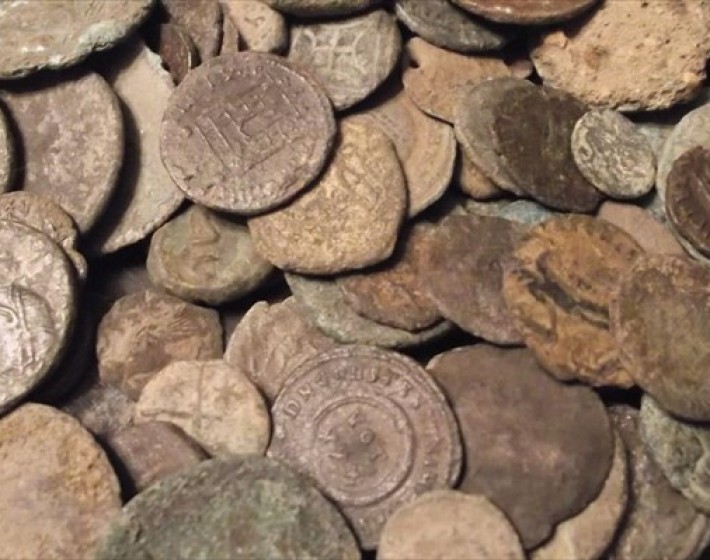 Συνελήφθη 59χρονος με 5.799 αρχαία νομίσματα και όπλα