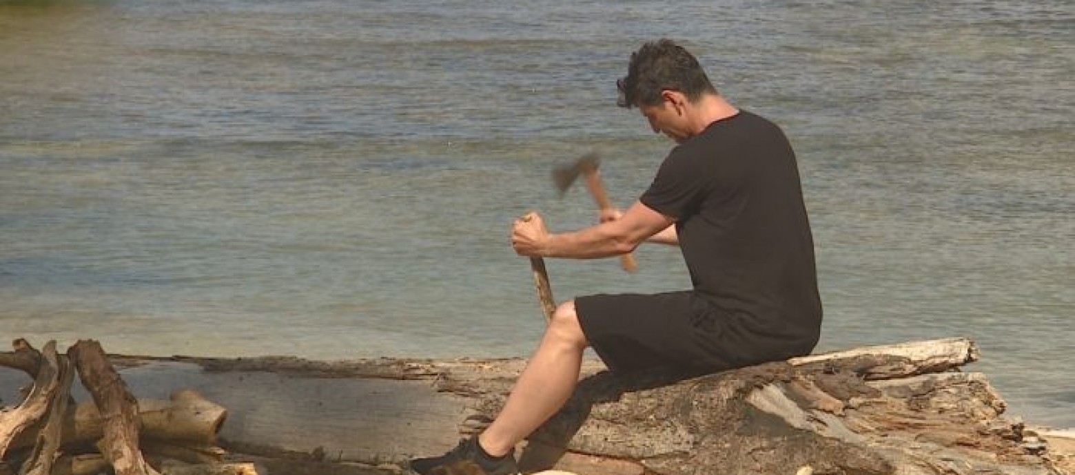 Survivor:  Δείτε τι έκανε ο Σάκης Ρουβάς στην παραλία