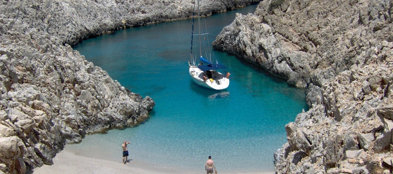 Σειτάν λιμάνια: Η παραλία της Κρήτης που κοντράρει τον Παράδεισο!
