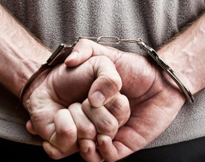 Σύλληψη 34χρονου για ναρκωτικά και πυροτεχνήματα στην Ιεράπετρα