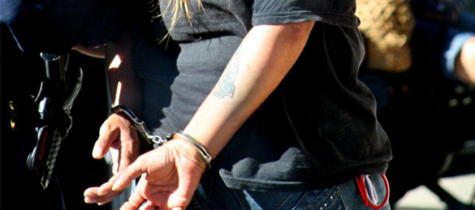 Ηράκλειο: Συνελήφθησαν δύο κοπέλες με 46  αμπούλες με αέριο γέλιου